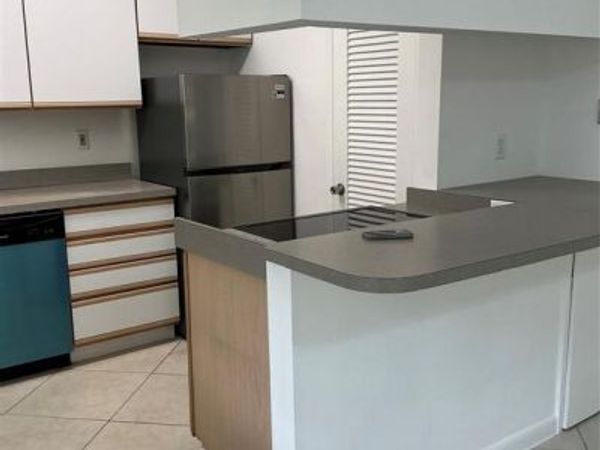 1647 NE 12th Street, Fort Lauderdale, FL 33304