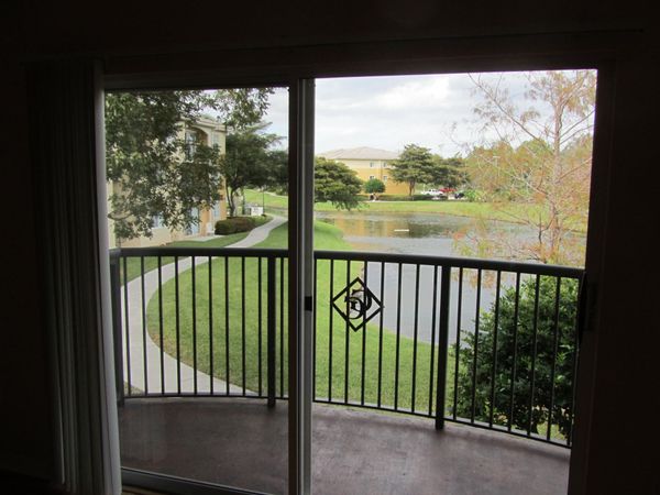 700 S Crestwood Court S, Unit 704, Royal Palm Beach, FL 33411