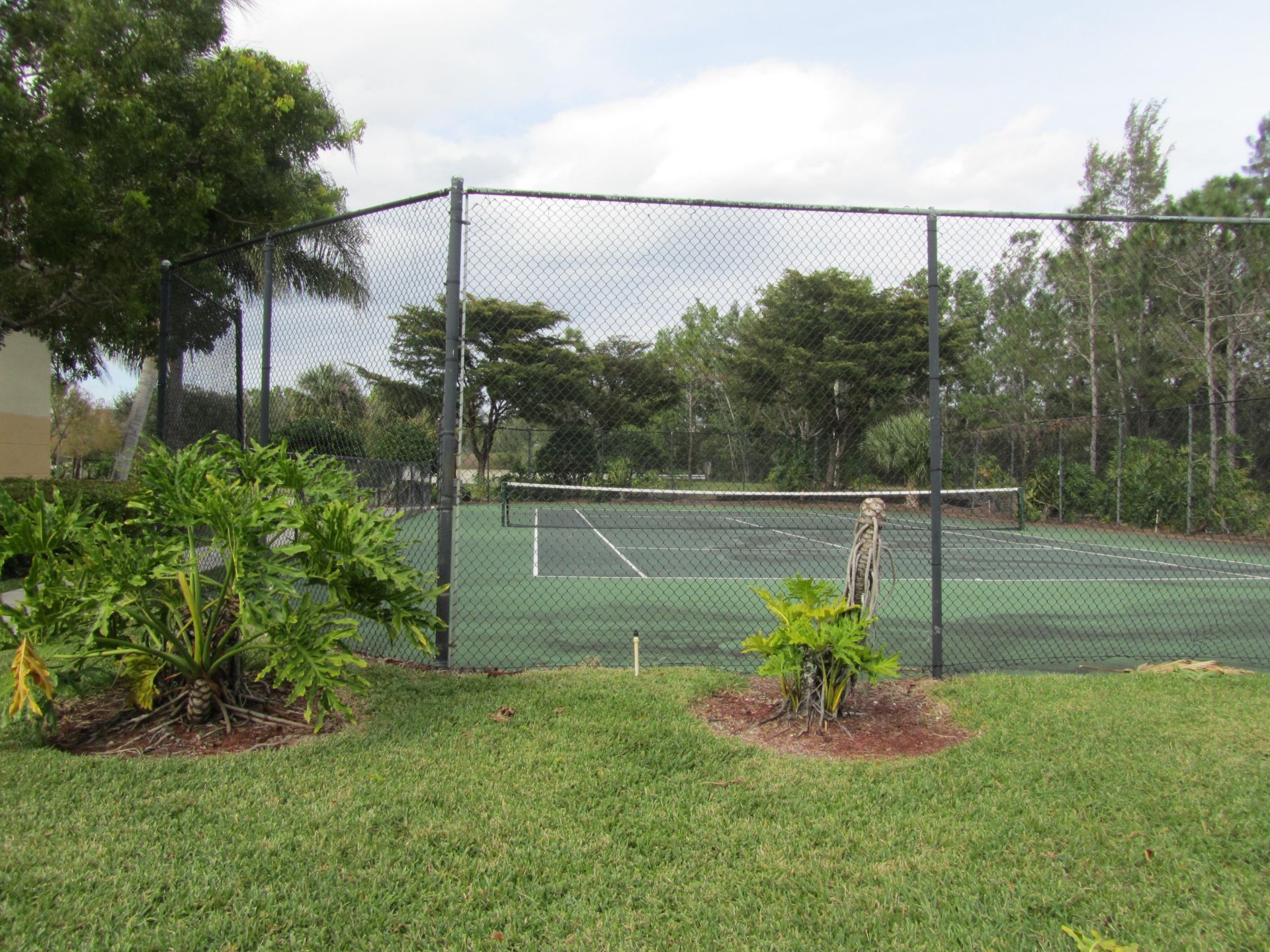 700 S Crestwood Court S, Unit 704, Royal Palm Beach, FL 33411 Photo