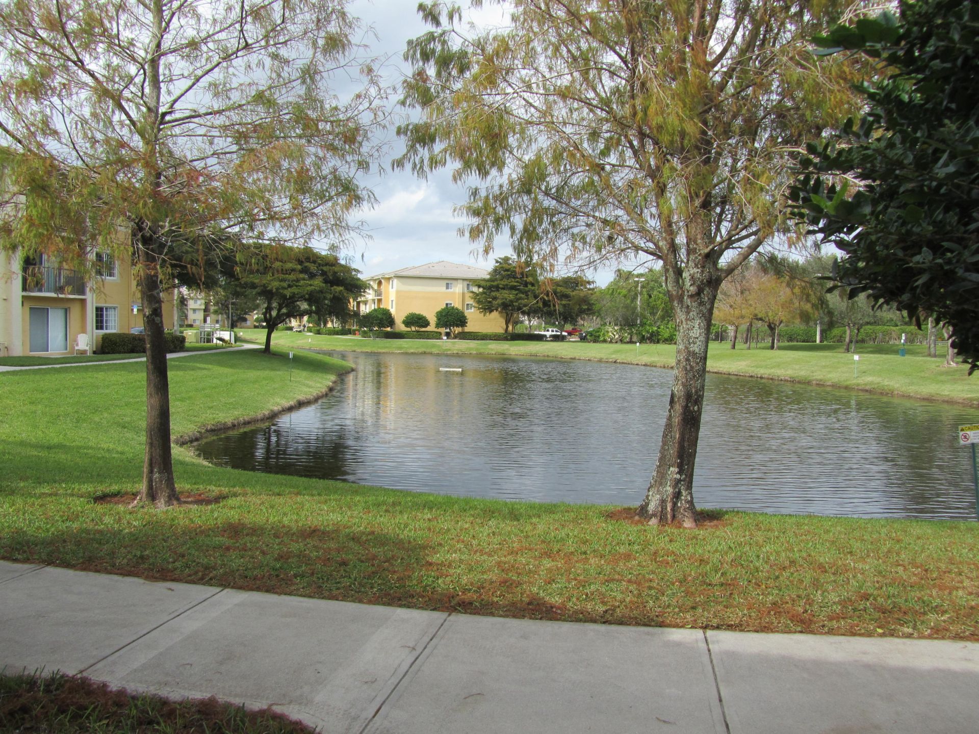 700 S Crestwood Court S, Unit 704, Royal Palm Beach, FL 33411 Photo
