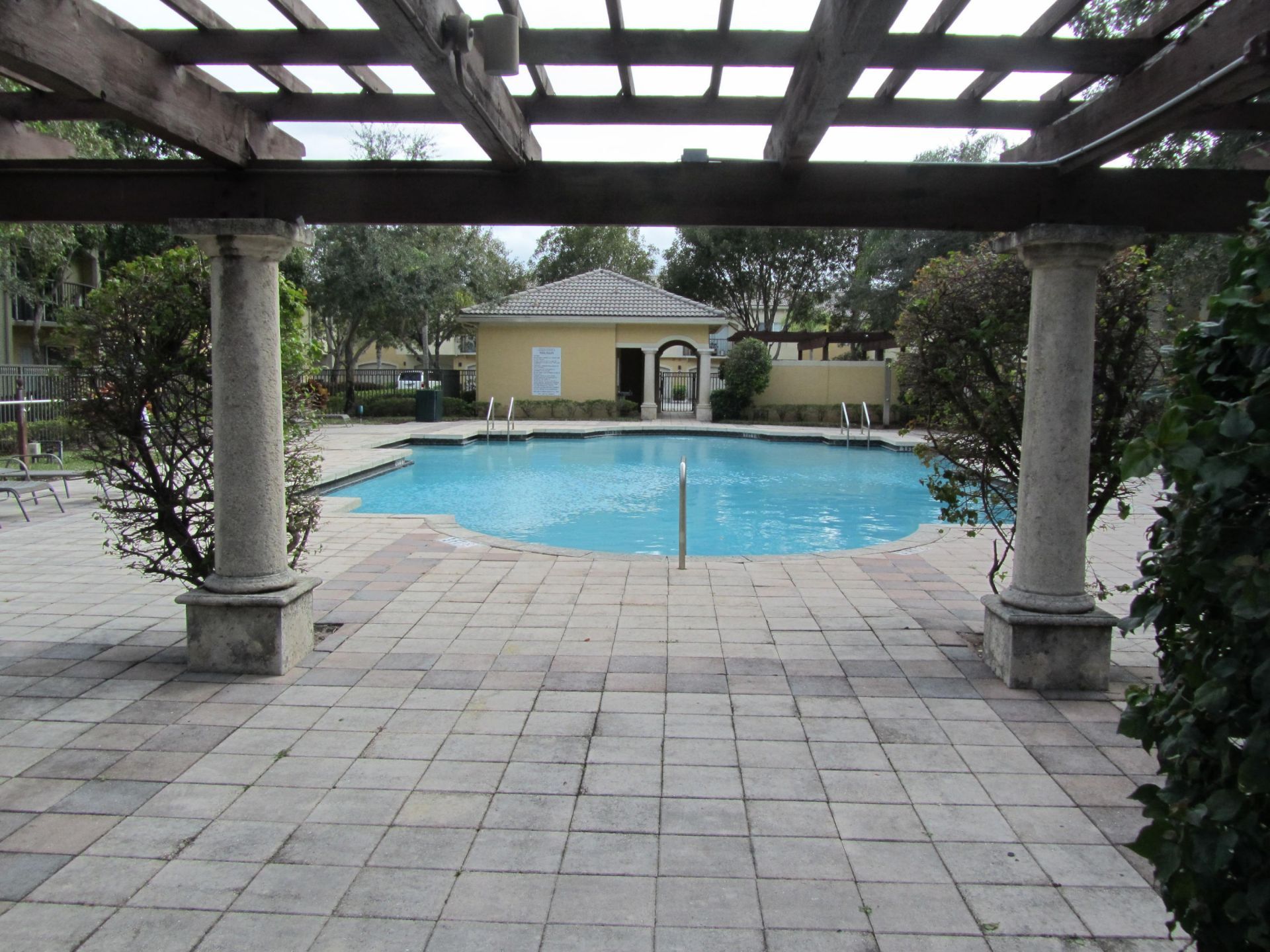 700 S Crestwood Court S, Unit 704, Royal Palm Beach, FL 33411 Photo