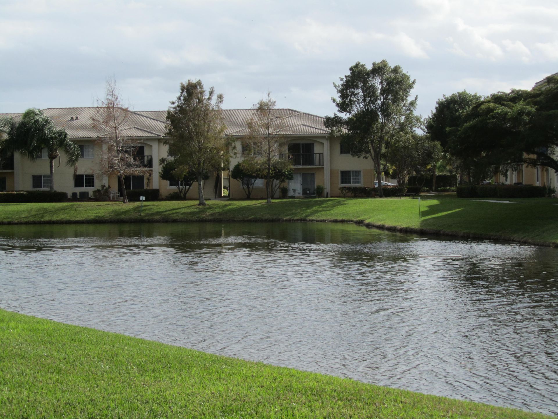 700 S Crestwood Court S, Unit 704, Royal Palm Beach, FL 33411 Photo