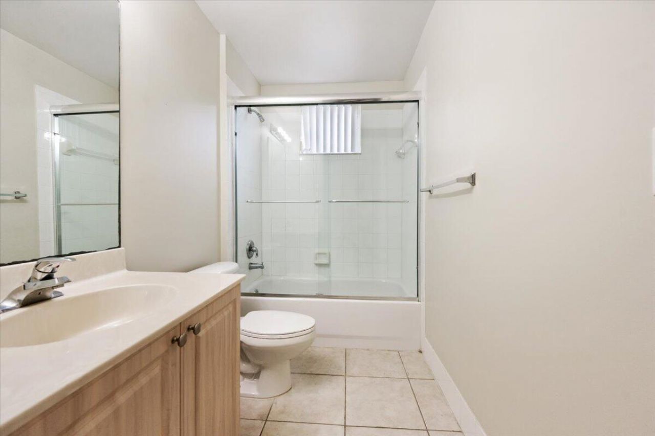 2060 Greenview Shores Boulevard, Unit 308, Wellington, FL 33414 Photo