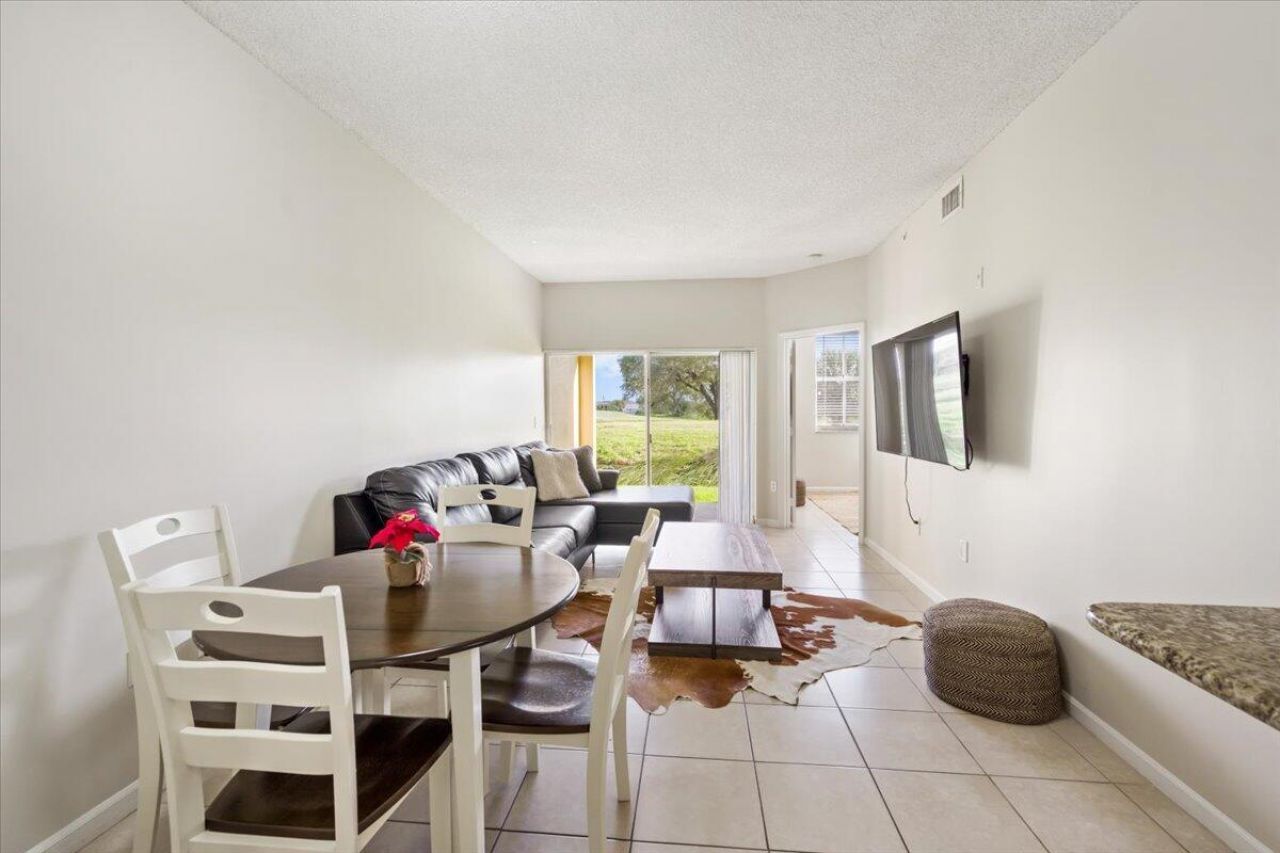 2060 Greenview Shores Boulevard, Unit 308, Wellington, FL 33414 Photo