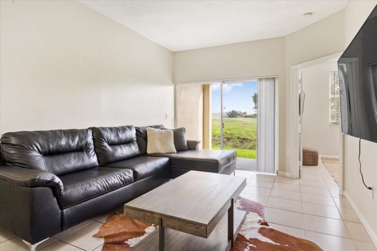 2060 Greenview Shores Boulevard, Unit 308, Wellington, FL 33414 Photo