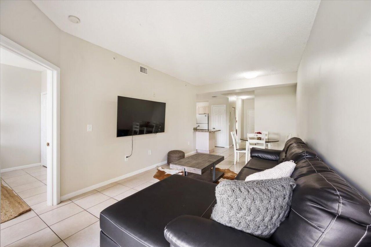 2060 Greenview Shores Boulevard, Unit 308, Wellington, FL 33414 Photo