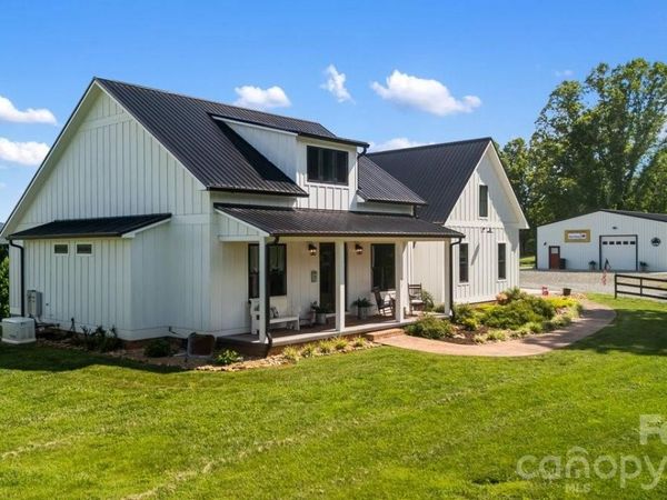 615 Don Felmet Road , Marshall, NC 28753