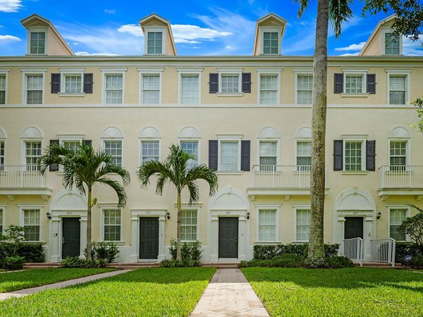 241 E Thatch Palm Circle, Jupiter, FL 33458