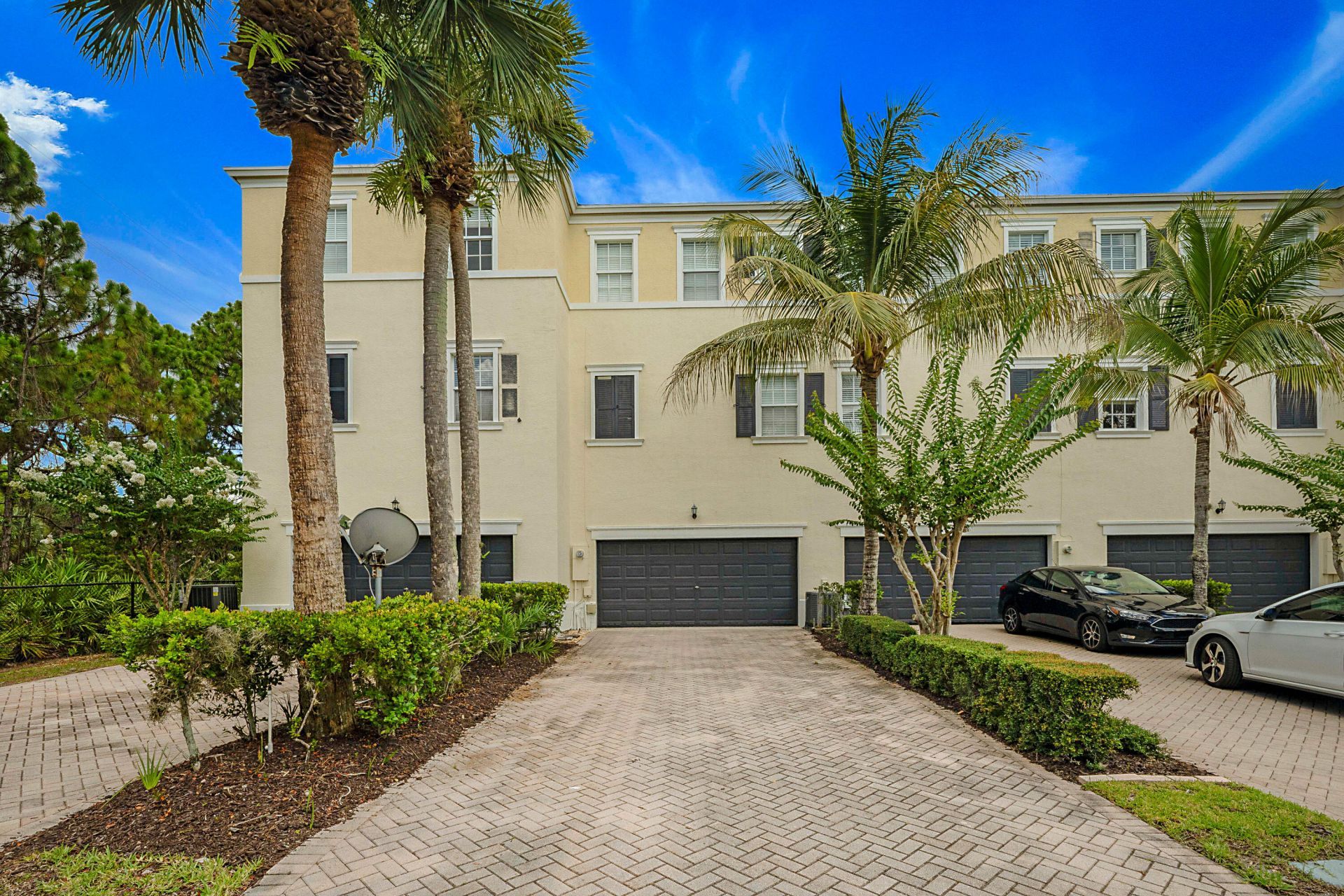 241 E Thatch Palm Circle, Jupiter, FL 33458 Photo
