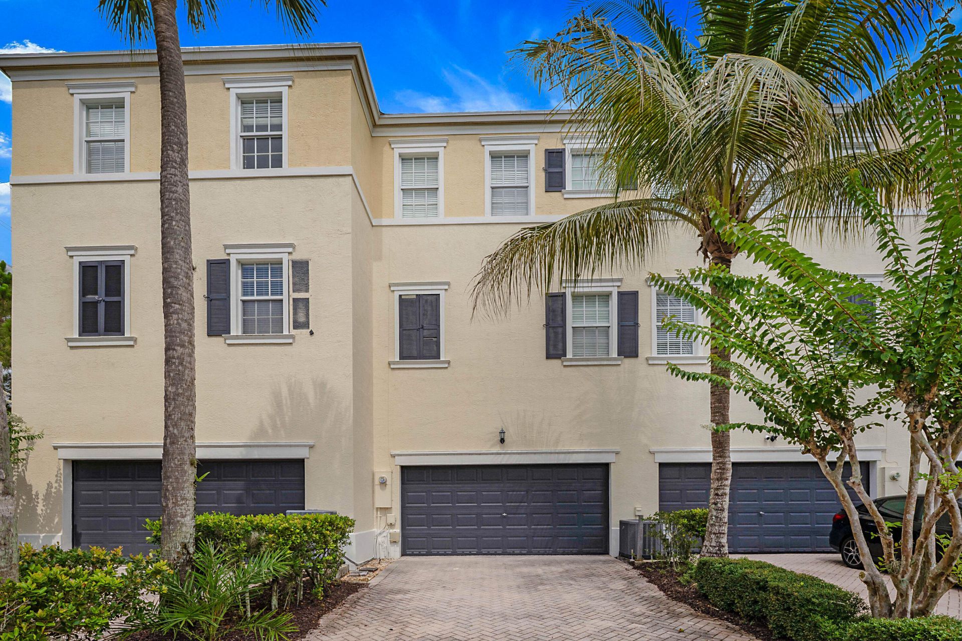 241 E Thatch Palm Circle, Jupiter, FL 33458 Photo