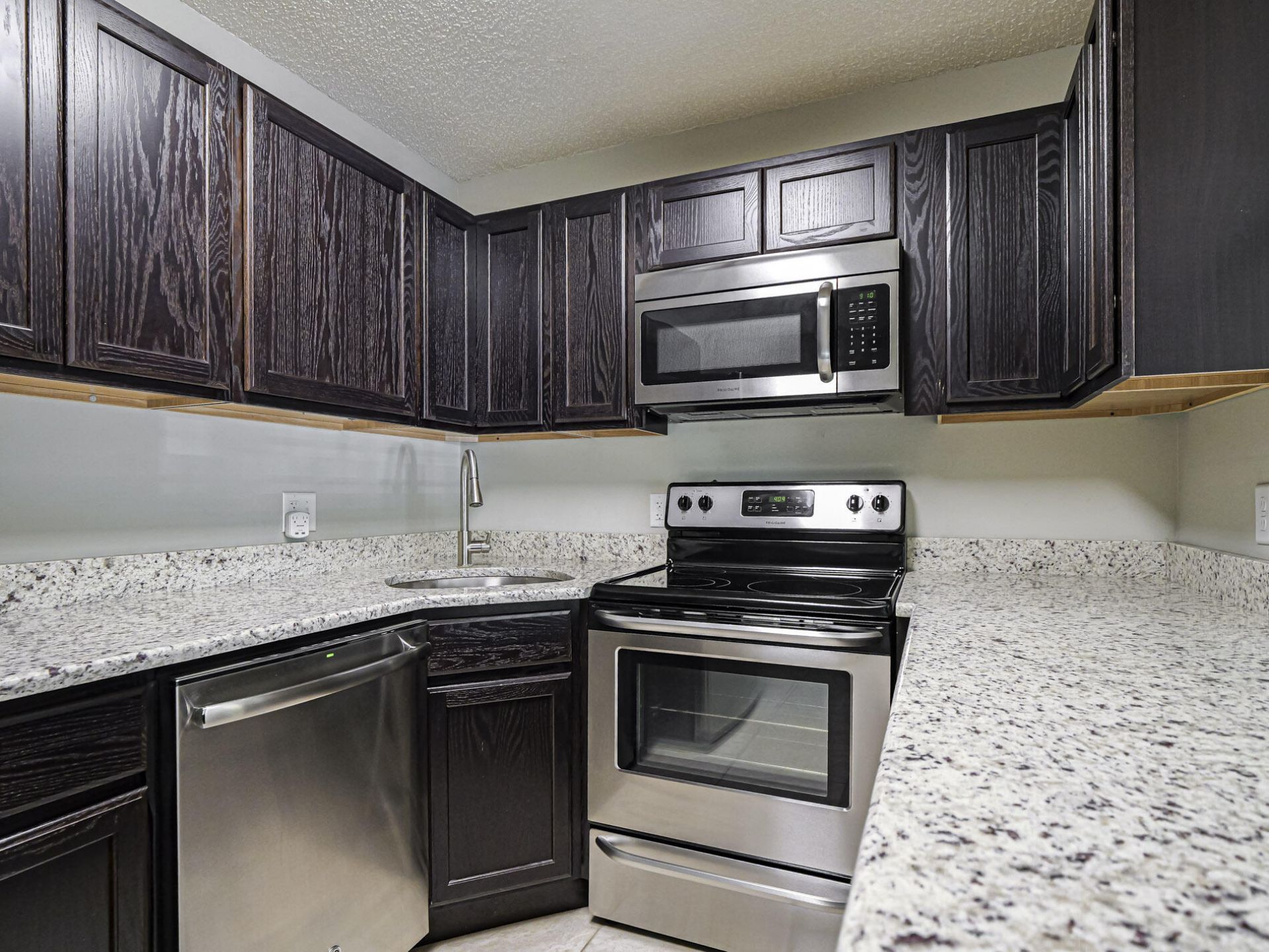 1605 SW Silver Pine Way, Palm City, FL 34990 Photo