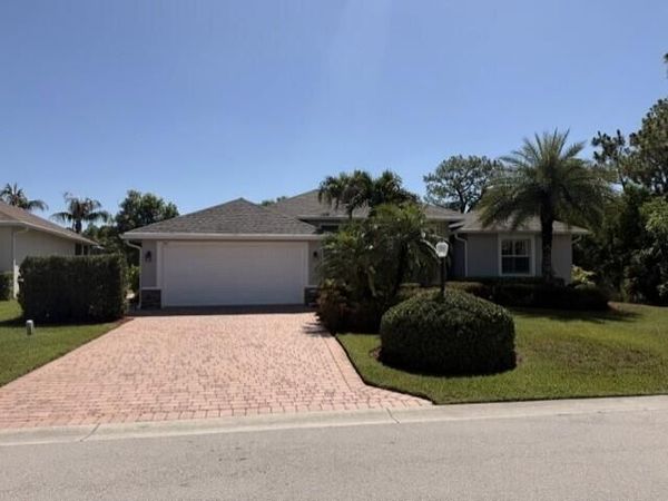 367 SW Vista Lake Drive, Port St. Lucie, FL 34953