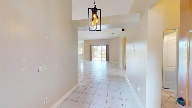895 SW Lake Charles Circle, Port Saint Lucie, FL 34986 Photo