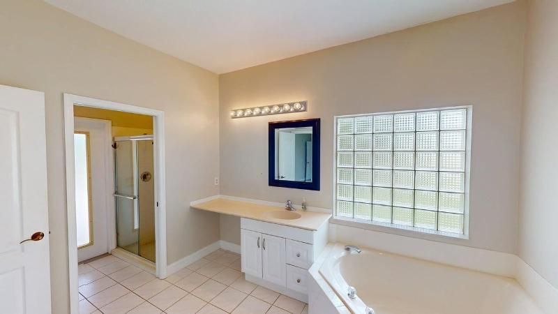 895 SW Lake Charles Circle, Port Saint Lucie, FL 34986 Photo