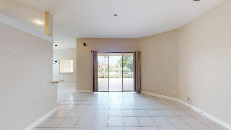 895 SW Lake Charles Circle, Port Saint Lucie, FL 34986 Photo