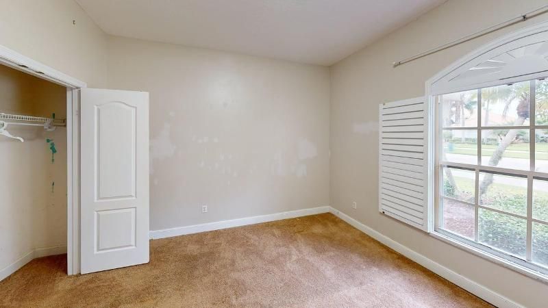895 SW Lake Charles Circle, Port Saint Lucie, FL 34986 Photo