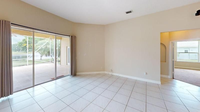 895 SW Lake Charles Circle, Port Saint Lucie, FL 34986 Photo