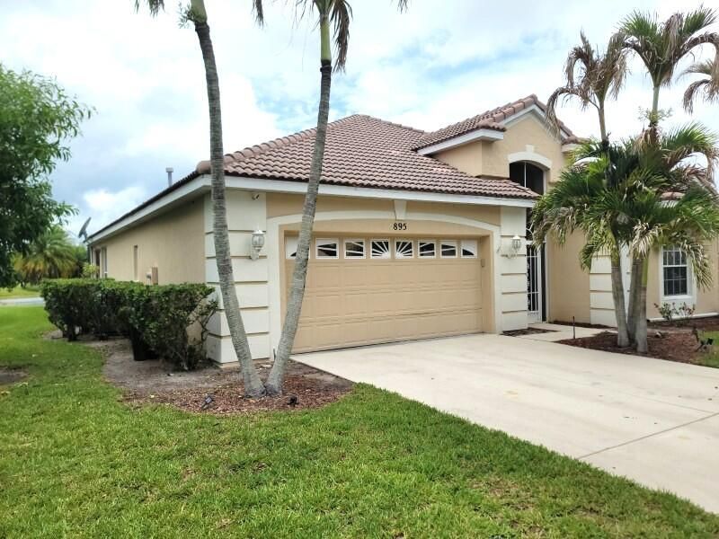 895 SW Lake Charles Circle, Port Saint Lucie, FL 34986 Photo