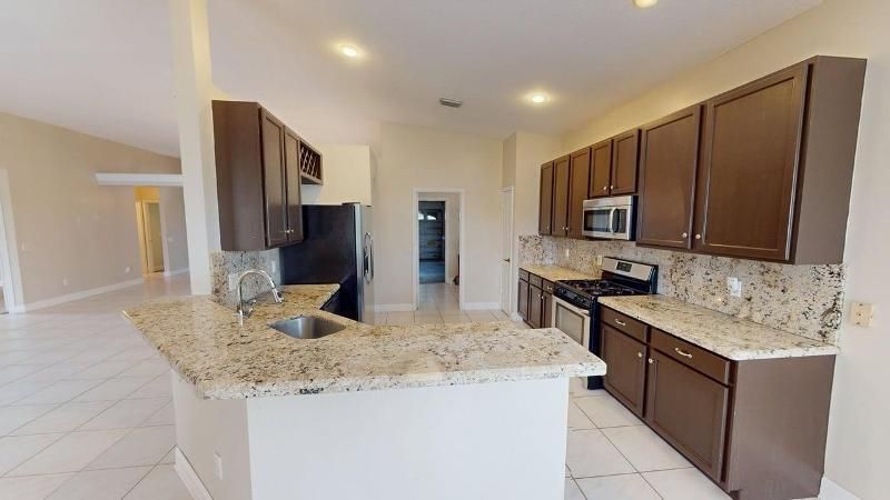 895 SW Lake Charles Circle, Port Saint Lucie, FL 34986 Photo