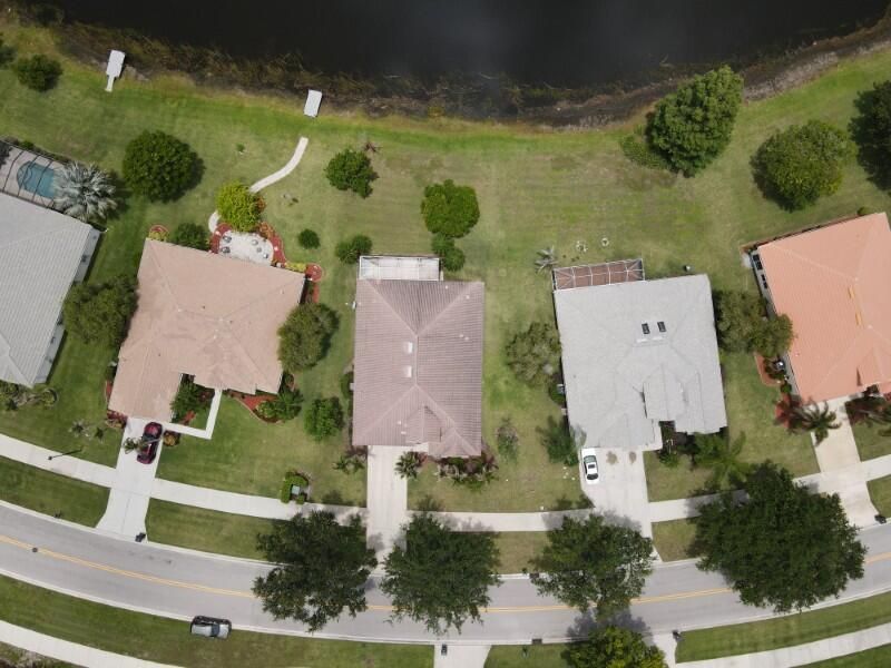 895 SW Lake Charles Circle, Port Saint Lucie, FL 34986 Photo
