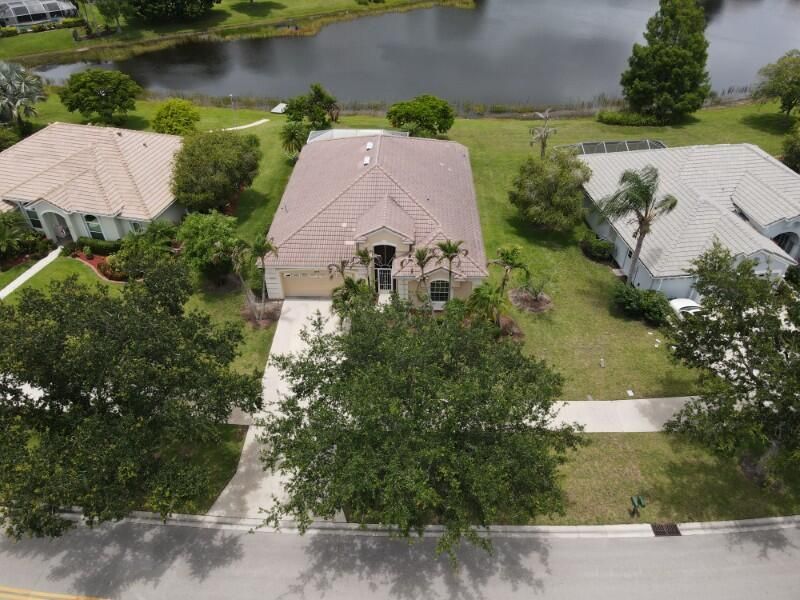895 SW Lake Charles Circle, Port Saint Lucie, FL 34986 Photo