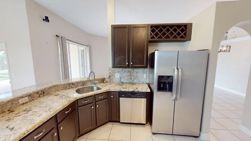 895 SW Lake Charles Circle, Port Saint Lucie, FL 34986 Photo