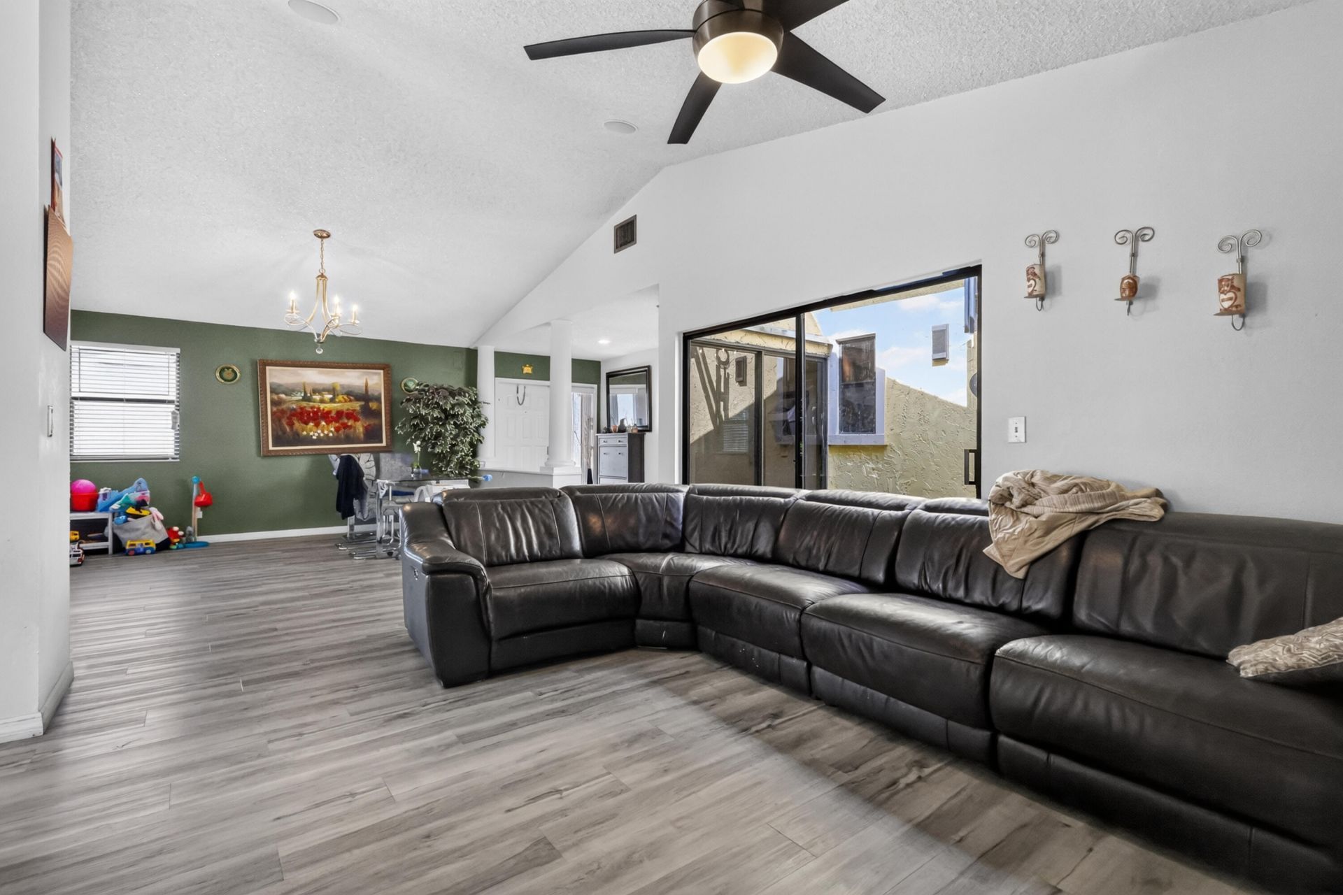 1055 NW 18th Avenue, Delray Beach, FL 33445 Photo