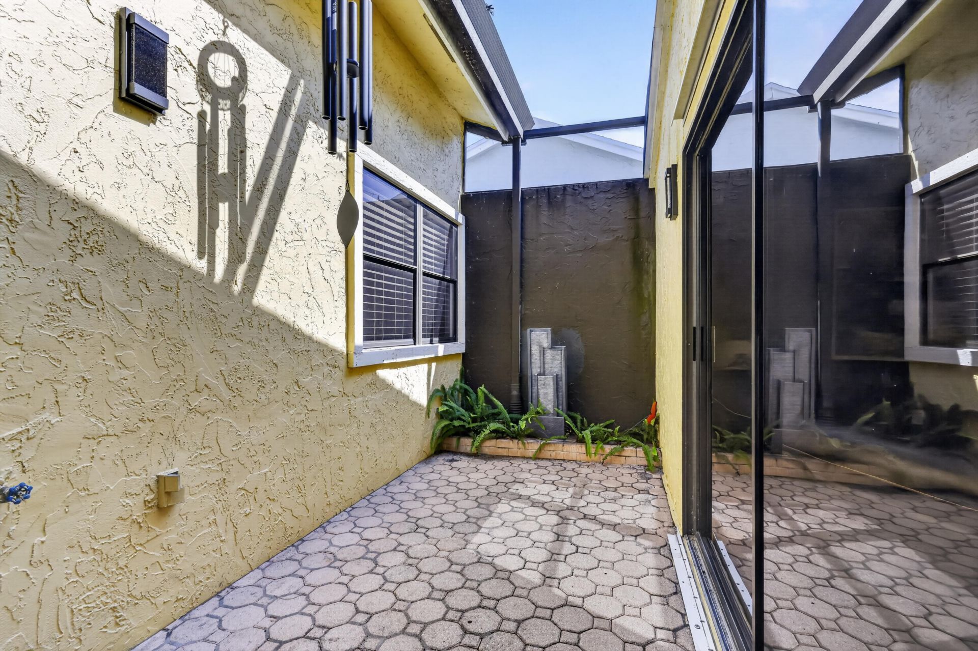 1055 NW 18th Avenue, Delray Beach, FL 33445 Photo