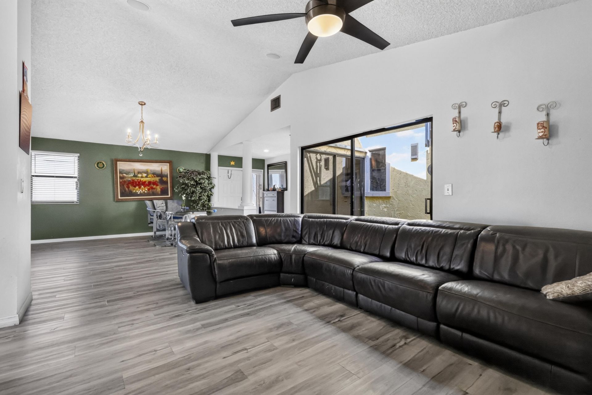 1055 NW 18th Avenue, Delray Beach, FL 33445 Photo