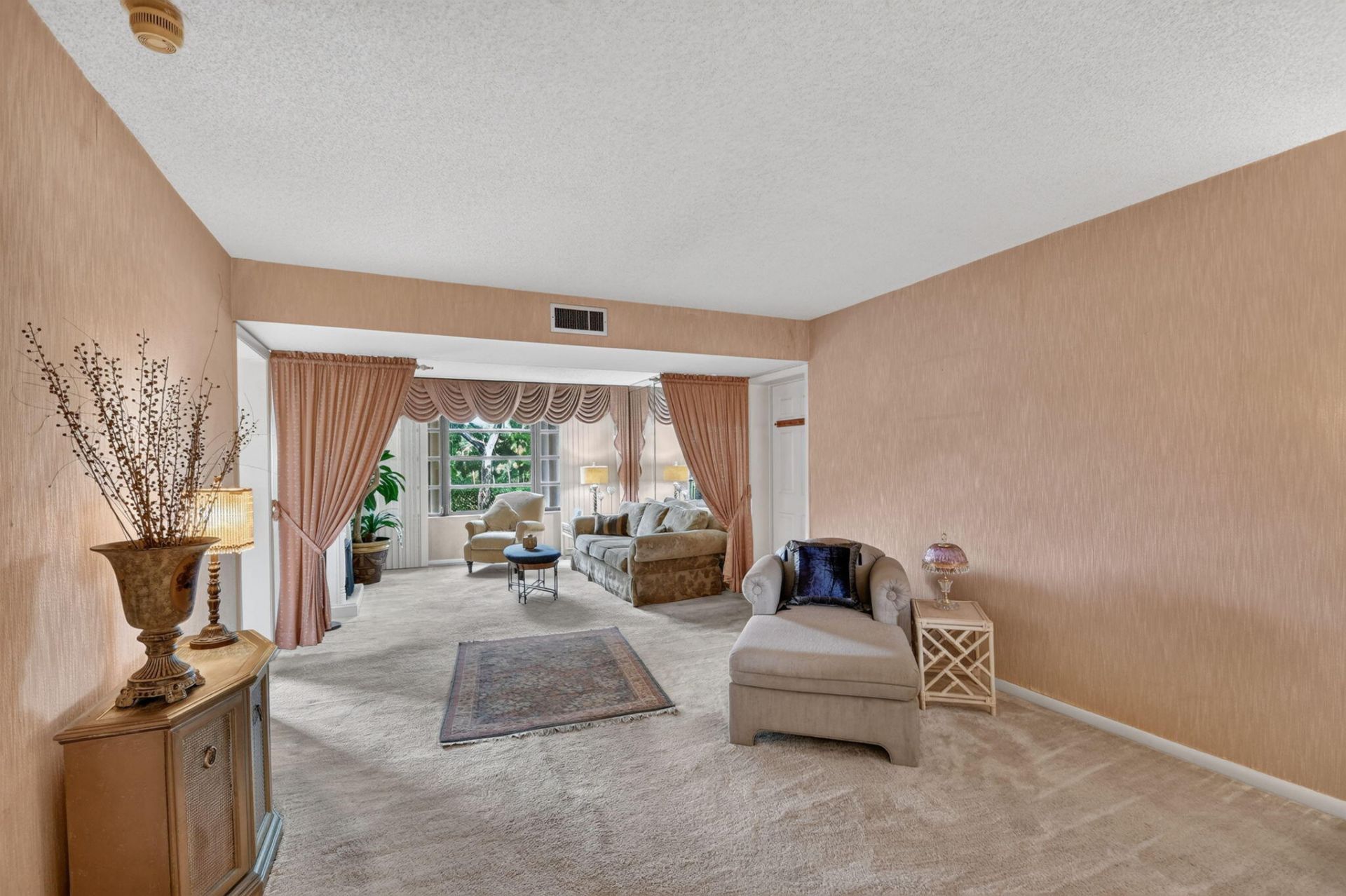 3525 Village Boulevard, Unit 205, West Palm Beach, FL 33409 Photo