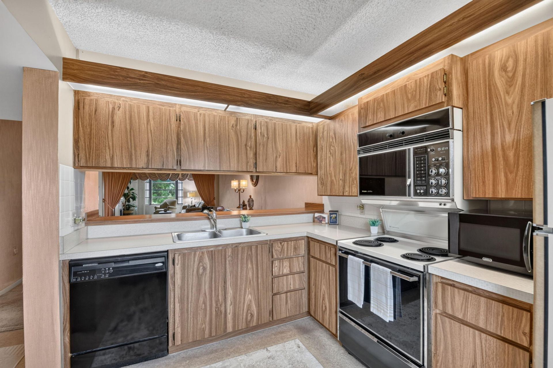 3525 Village Boulevard, Unit 205, West Palm Beach, FL 33409 Photo