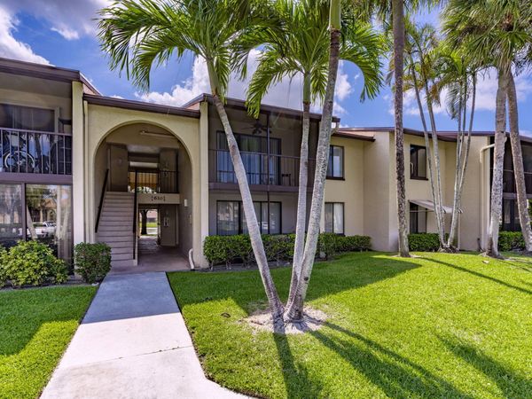 610 Sea Pine Way, Unit B2, Greenacres, FL 33415