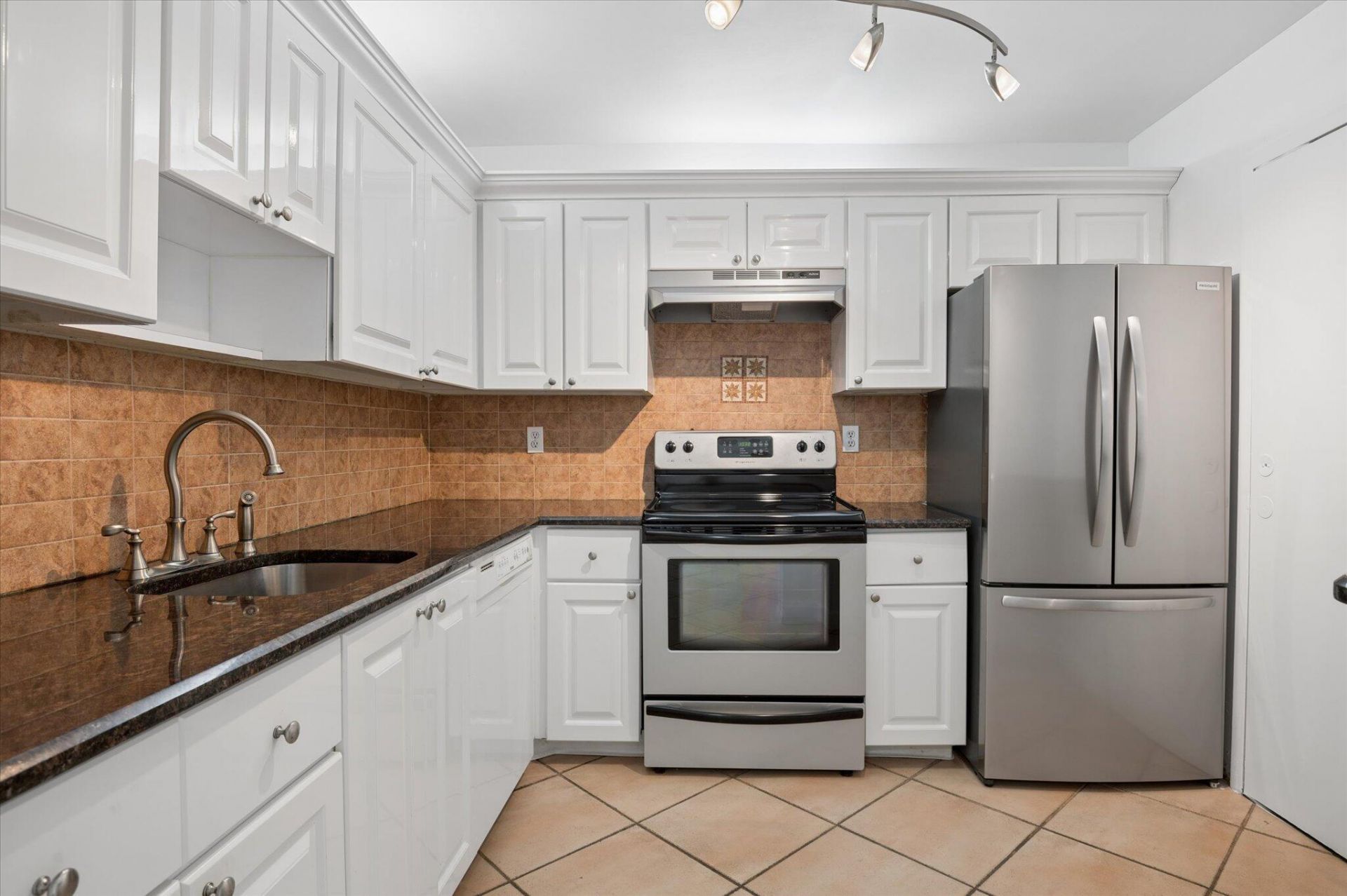 1170 N Federal Highway, Unit 309, Fort Lauderdale, FL 33304 Photo