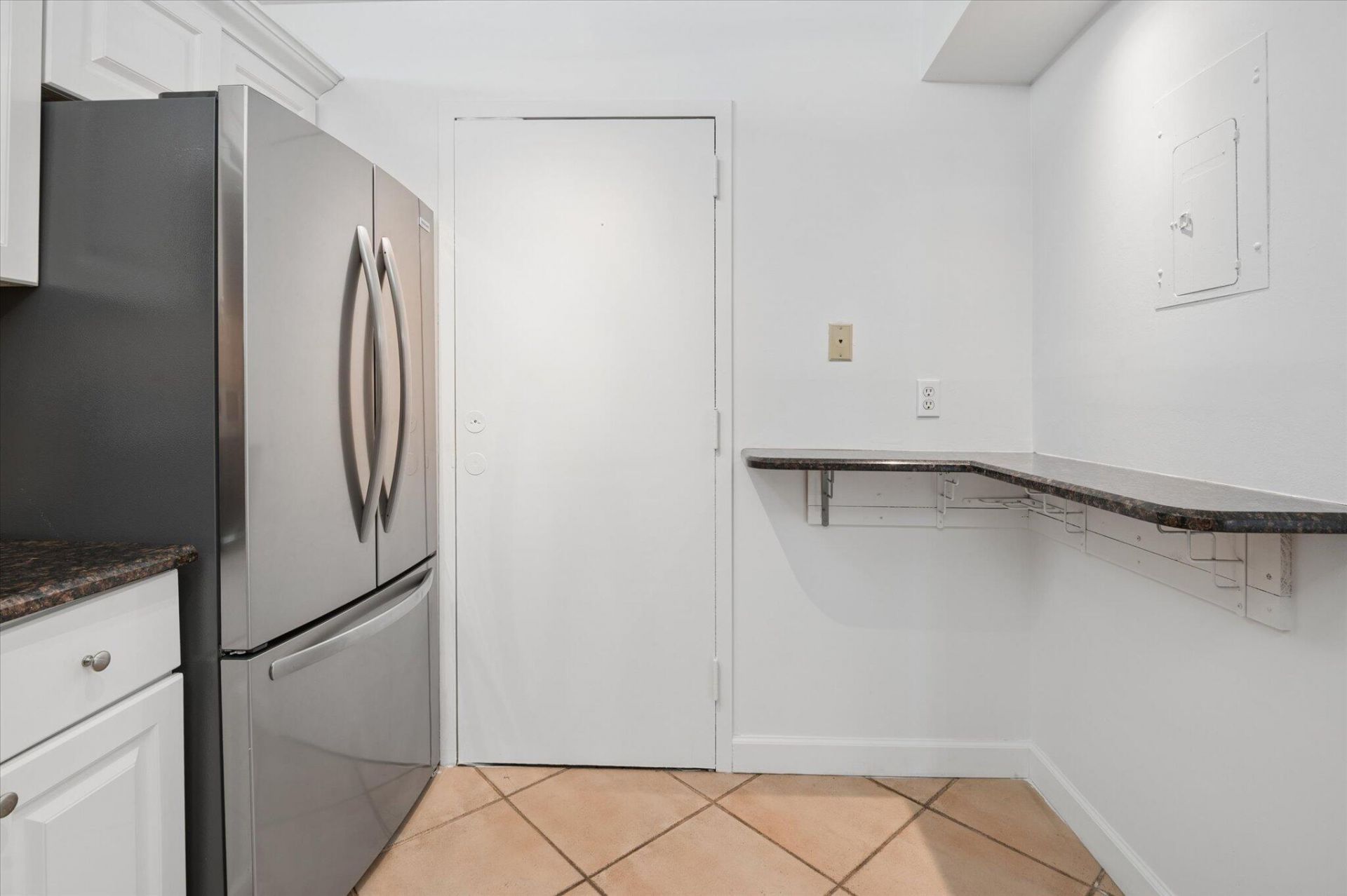 1170 N Federal Highway, Unit 309, Fort Lauderdale, FL 33304 Photo