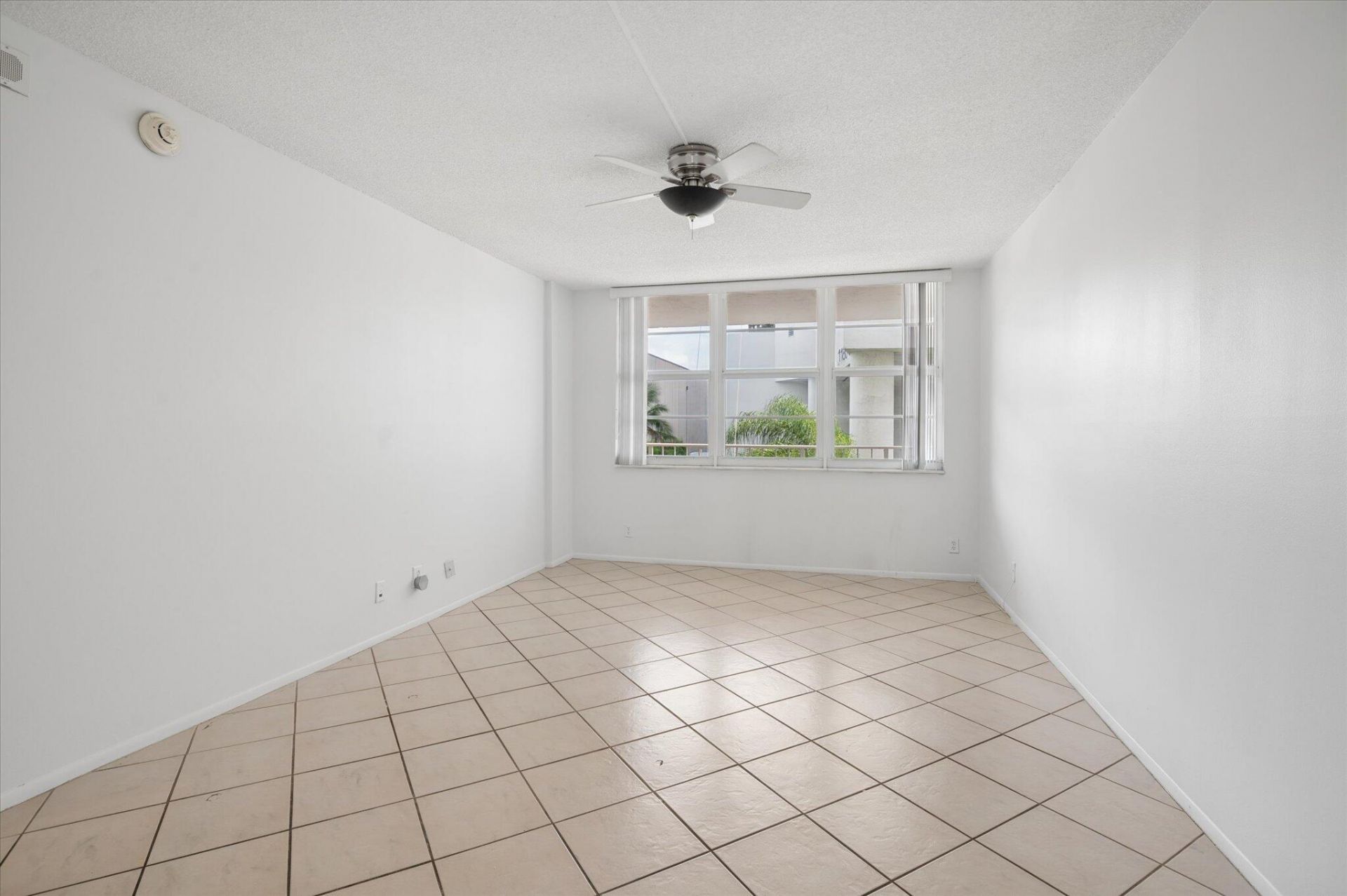 1170 N Federal Highway, Unit 309, Fort Lauderdale, FL 33304 Photo