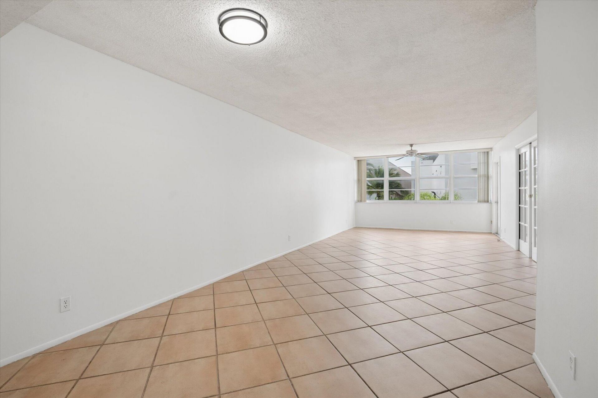 1170 N Federal Highway, Unit 309, Fort Lauderdale, FL 33304 Photo