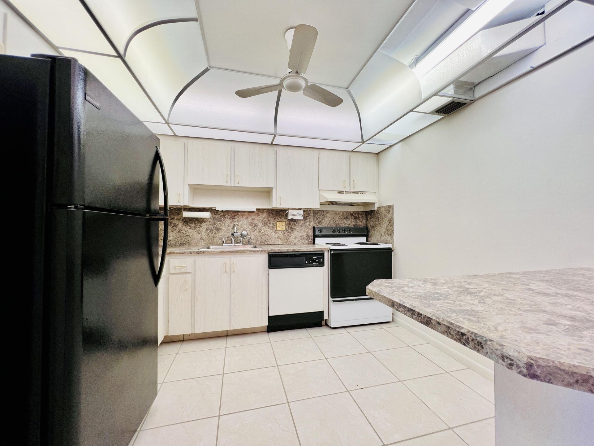 107 Wellington D, West Palm Beach, FL 33417 Photo