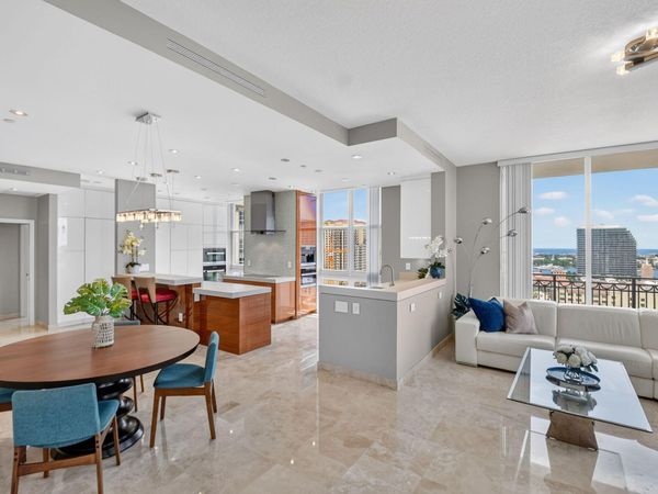550 Okeechobee Boulevard, Unit Lph-23, West Palm Beach, FL 33401