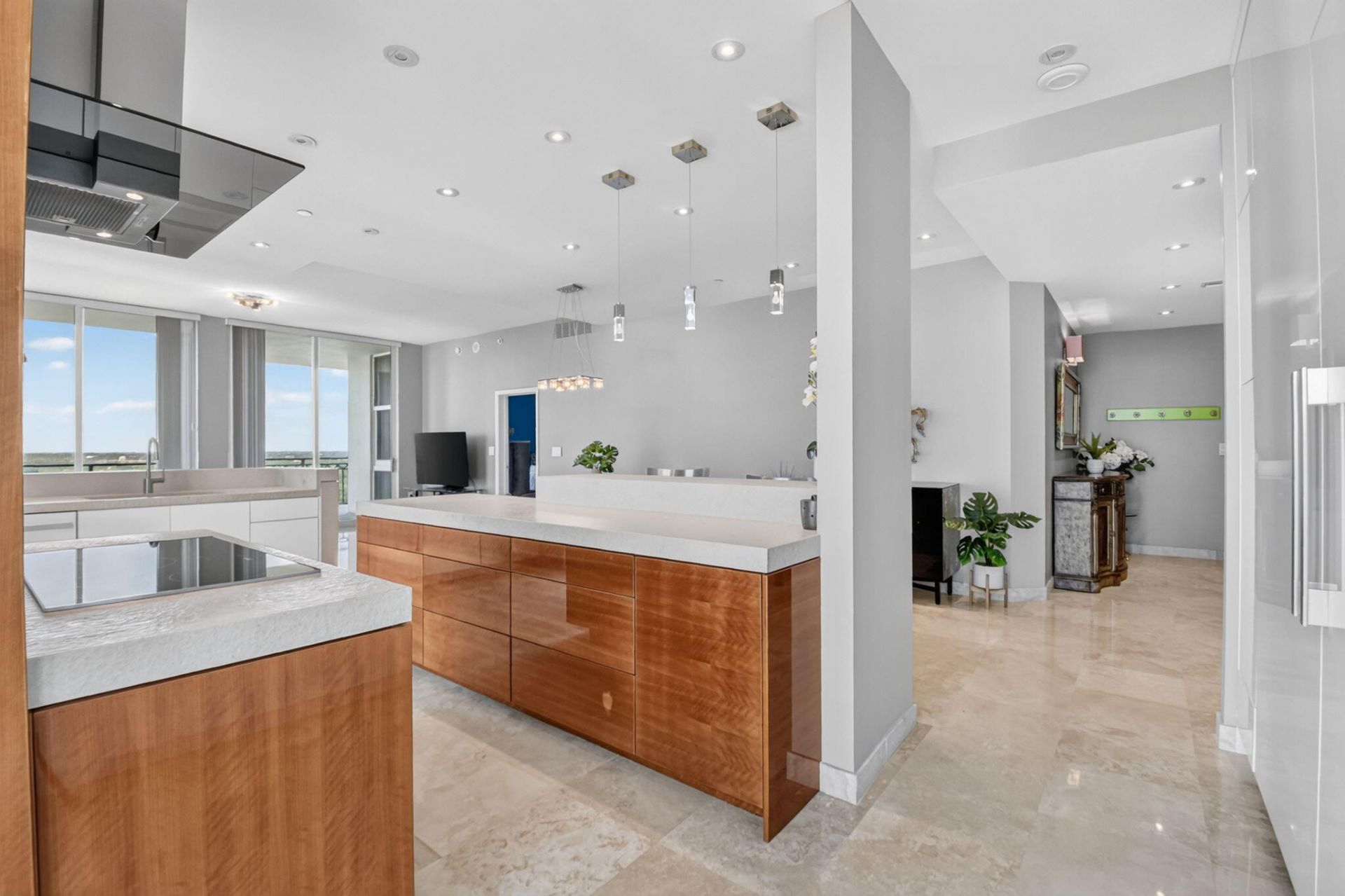 550 Okeechobee Boulevard, Unit Lph-23, West Palm Beach, FL 33401 Photo