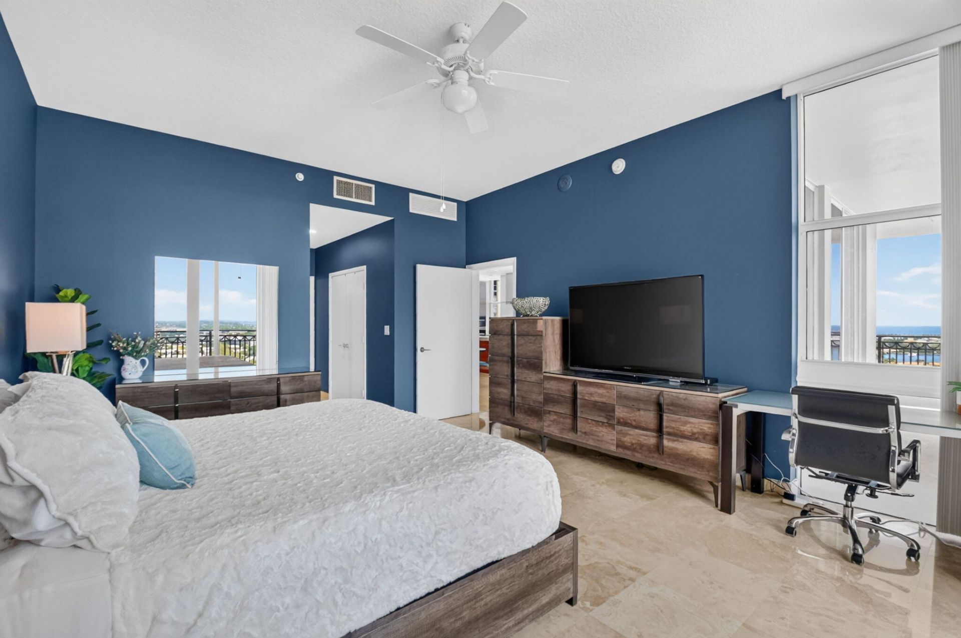 550 Okeechobee Boulevard, Unit Lph-23, West Palm Beach, FL 33401 Photo