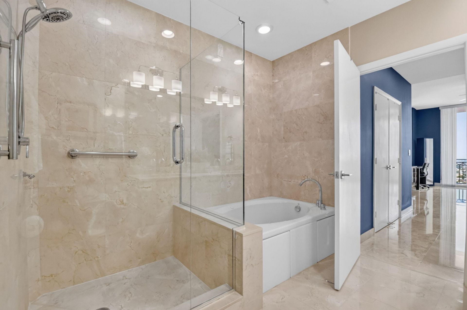 550 Okeechobee Boulevard, Unit Lph-23, West Palm Beach, FL 33401 Photo