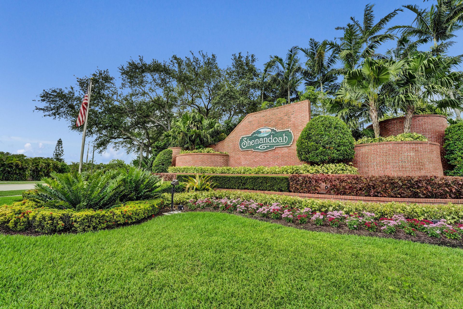 800 Blue Ridge Way, Davie, FL 33325 Photo