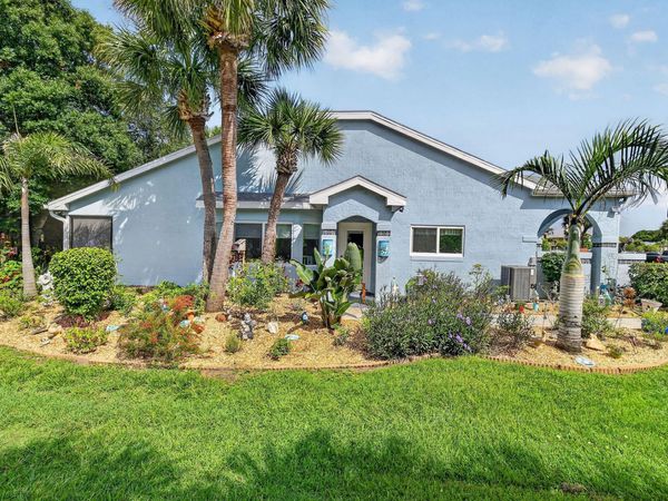 1646 SE Green Acres Circle, Unit F101, Port St. Lucie, FL 34952