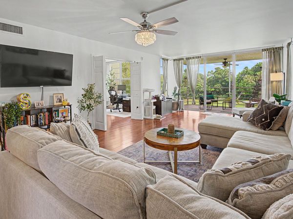 3930 Oaks Clubhouse Drive, Unit 304, Pompano Beach, FL 33069