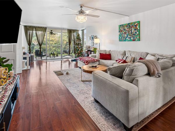3930 Oaks Clubhouse Drive, Unit 304, Pompano Beach, FL 33069