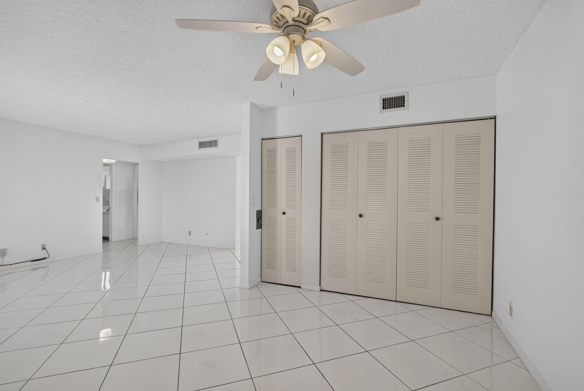 5340 Las Verdes Circle, Unit 307, Delray Beach, FL 33484 Photo