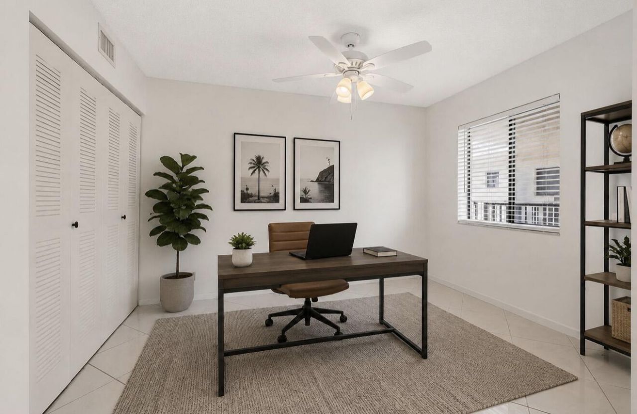 5340 Las Verdes Circle, Unit 307, Delray Beach, FL 33484 Photo