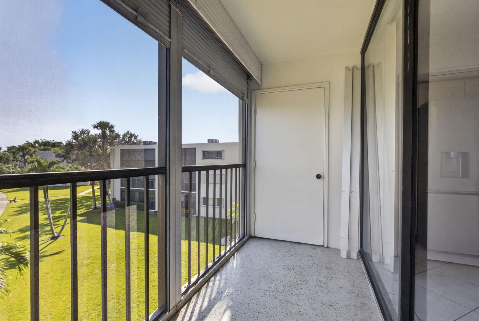 5340 Las Verdes Circle, Unit 307, Delray Beach, FL 33484 Photo