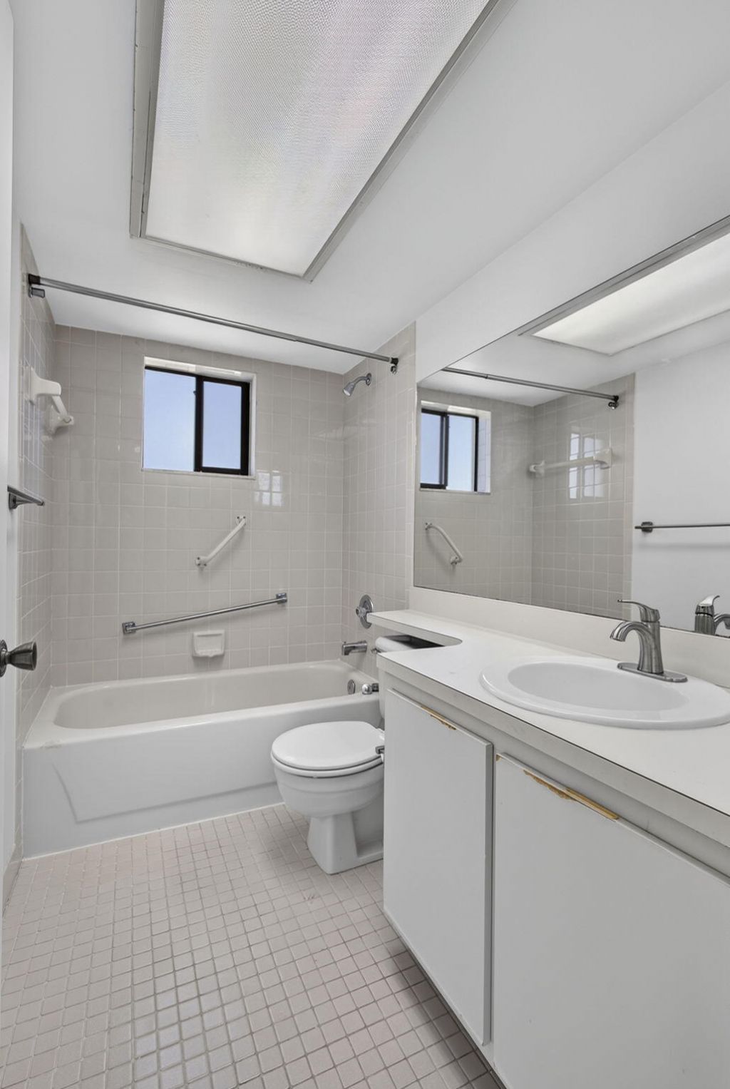 5340 Las Verdes Circle, Unit 307, Delray Beach, FL 33484 Photo