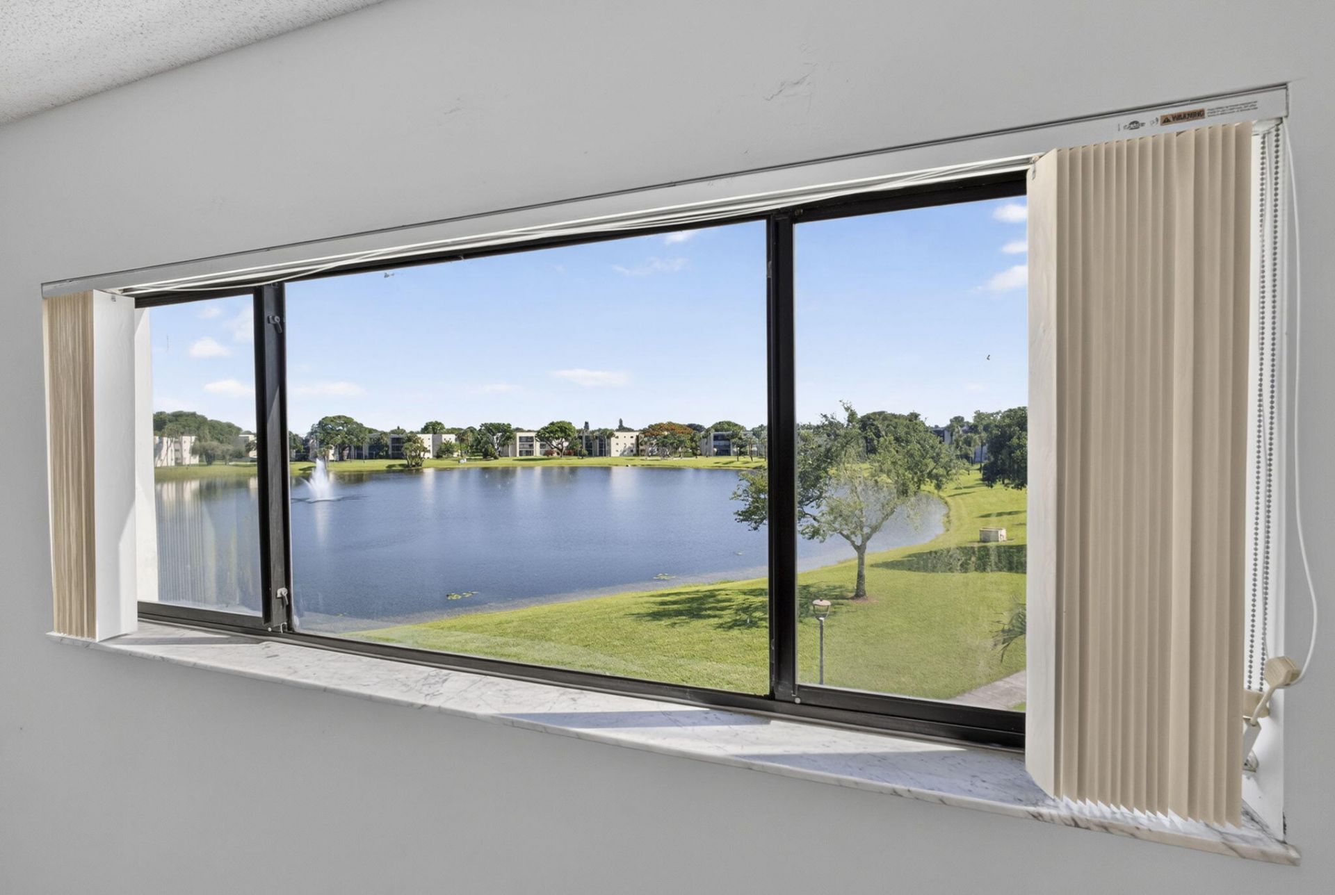 5340 Las Verdes Circle, Unit 307, Delray Beach, FL 33484 Photo